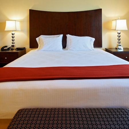 Holiday Inn Express Hotel & Suites Cleburne By Ihg Exterior photo