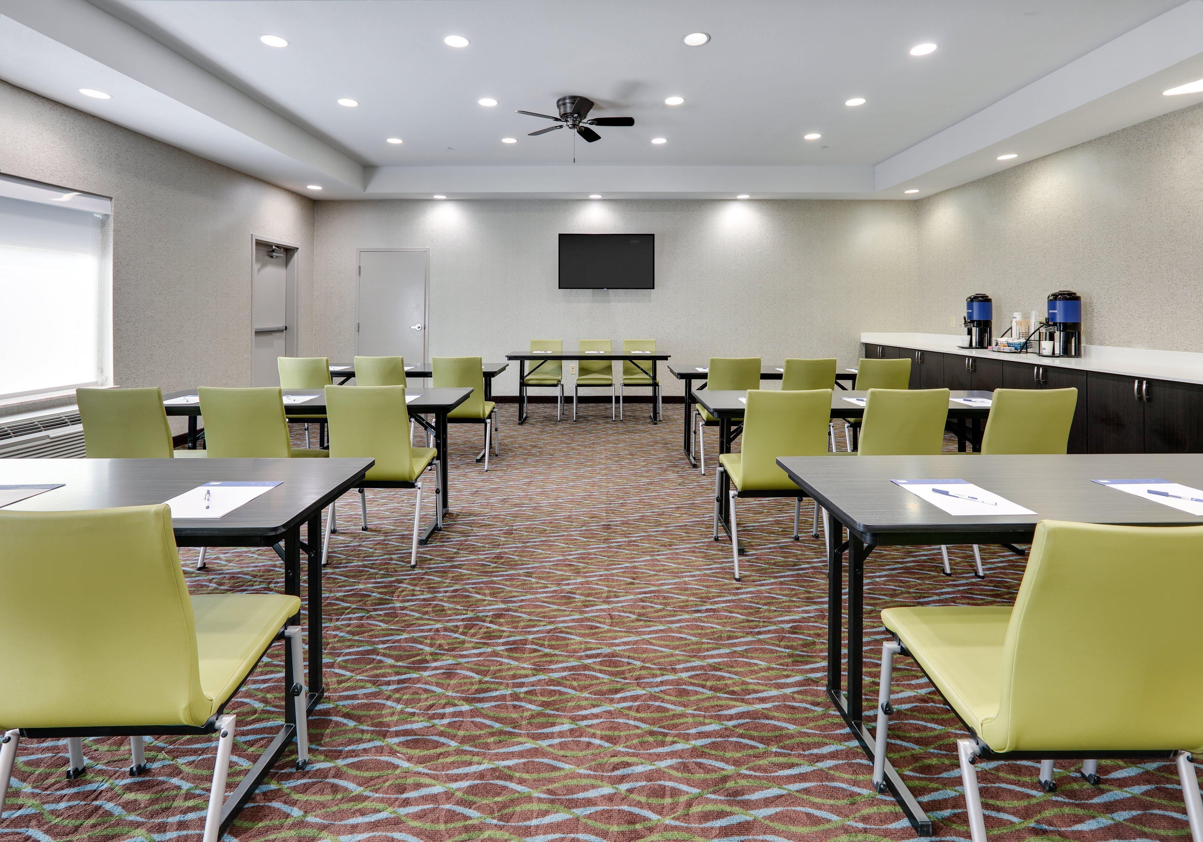 Holiday Inn Express Hotel & Suites Cleburne By Ihg Exterior photo