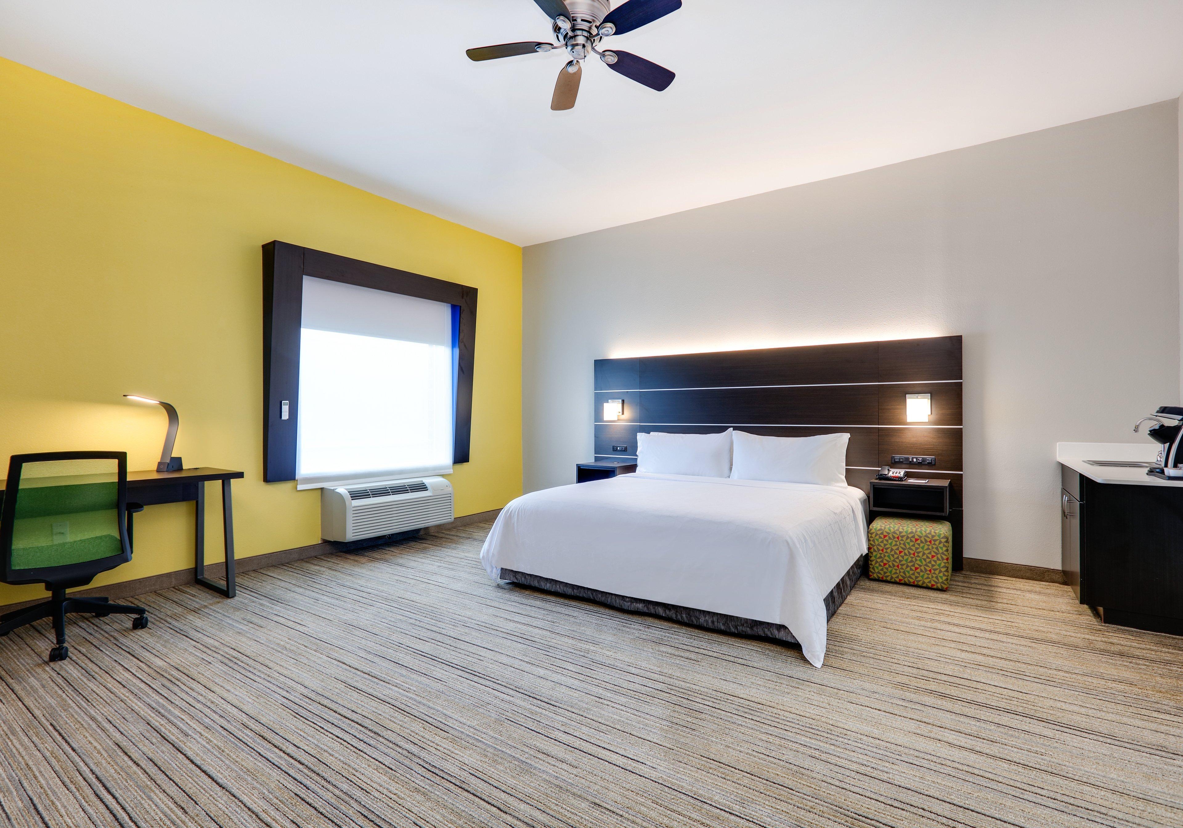 Holiday Inn Express Hotel & Suites Cleburne By Ihg Exterior photo